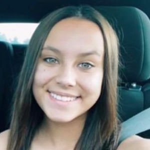 Meet your Posher, Lily